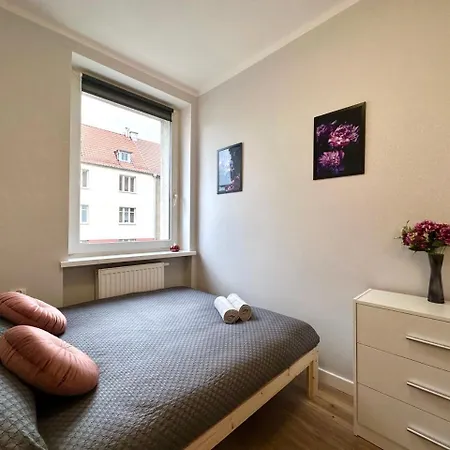Mmrent Flower Homestay Gdansk